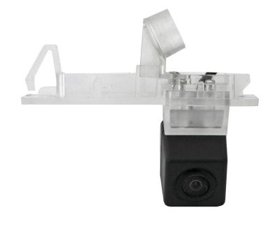 INTRO VDC-117/VDC-114 Цветная штатная камера заднего вида для автомобилей RENAUL Duster (хромированная планка над номерным знаком)