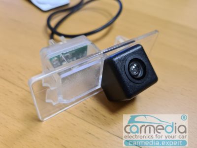 Камера заднего вида CarMedia CMD-AVG-AU03 CCD-sensor Night Vision (ночная съёмка) для автомобилей AUDI A1, A3 (с 2011 г.в.), A4 08-, A5, A6 (с 2011 г.в.), Q3, Q5, TT LED ALL в планку над номером, купить CarMedia CMD-AVG-AU03 CCD-sensor Night Vision (ночна