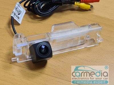 Камера заднего вида CarMedia CMD-AVG-TYR4 CCD-sensor Night Vision (ночная съёмка) для автомобилей Toyota RAV4 III (с 2002г.в. по 2013г.в.), Chery Tiggo, Chery M11 в планку над номером, купить CarMedia CMD-AVG-TYR4 CCD-sensor Night Vision (ночная съёмка), 